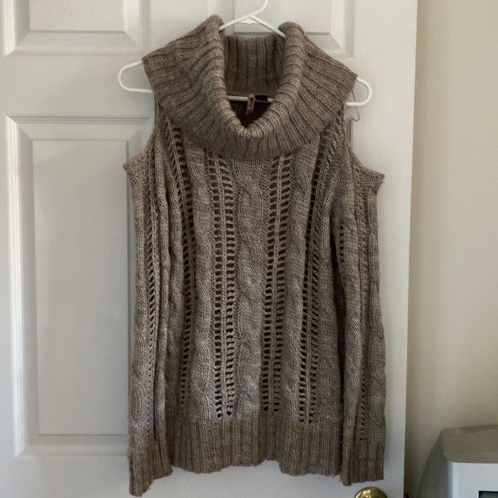 Cold shoulder Sweater by Love By Design